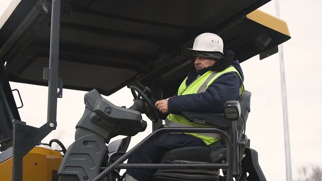 Укладка асфальта на объекте Марьино-Саларьево