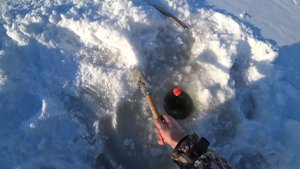 Рыбалка на хапугу сделанную своими руками или как я снегоход засадил. Рыбалка на карася зимой.