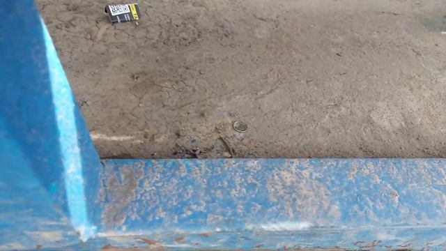 Сколько денег можно поднять на улице за день? Поиск #деньги #поиск #мелочь смотреть онлайн