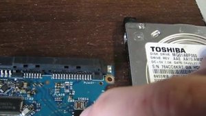 Ремонт HDD Toshiba MQ01ABF050 2.5" (перепайка флеш контроллера)