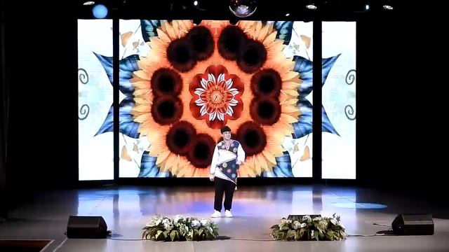 Программа на присвоение студии эстрадной песни "Акцент "звания "народная" (отредактированная) смотреть онлайн