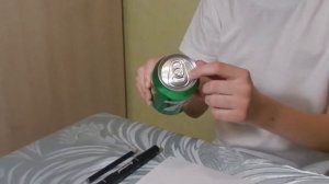 Нереальный фокус с банкой // Как наполнить выпитую банку // Классный фокус для детей и не только