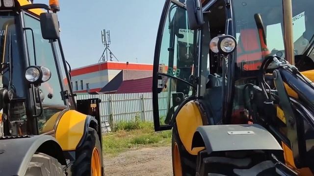 сравнение экскаваторов погрузчиков: MST 544S и CUKUROVA 888. Обзор, технические характеристики.