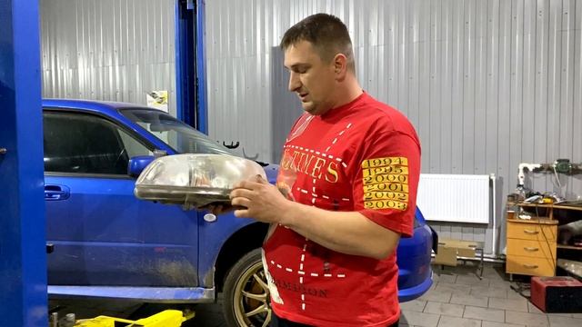 Чем лучше защитить фары после полировки. Покрываем фары лаком, пленкой.
