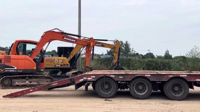 Used excavator Doosan for sale in China. Komatsu, Carter, Volvo, Hitachi, Sany for sale in factory.