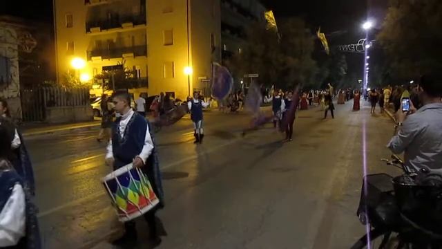 Пескара, Италия. Прогулка короля! другая часть смотреть онлайн