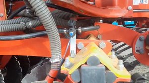 Vaderstad Spirit и RSM 2375 оснащены системой внесения жидких минеральных удобрений