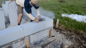 Армирование первого ряда газоблока