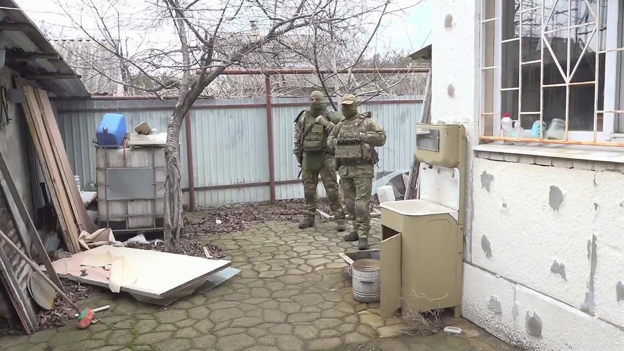 Российские военные обнаружили схрон боевиков в Луганской народной республике