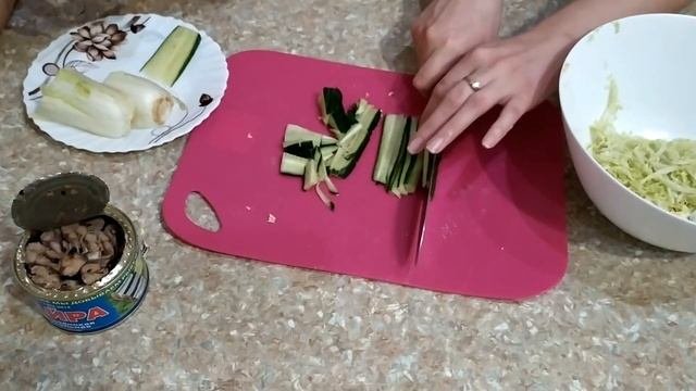 #Салат с консервированной рыбы,тунец/сайра и.т.д/Быстро, просто и вкусно.