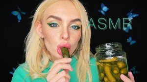 ASMR Pickle cucumber and Tomato ?? АСМР Хруст ОГУРЧИКОВ ?