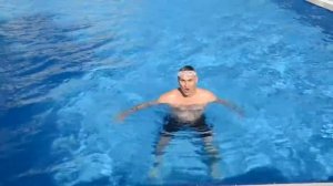 Учимся держаться на воде