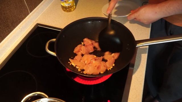 Простой и быстрый рецепт пасты с курицей, сливками и шампиньонами. Готовим с подписчиками! смотреть онлайн