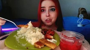 КАРТОФЕЛЬНОЕ ПЮРЕ И РЫБНЫЕ ПАЛОЧКИ МУКБАНГ/mukbang