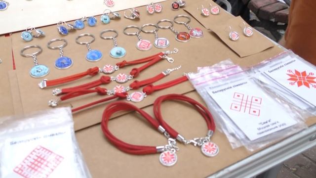 Праздничные гулянья в парке смотреть онлайн