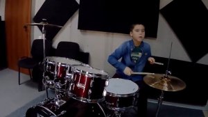 Артем повышает скорость 16х нот в хай-хэт