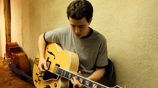 Gibson Super 400 Arch Top Jazz Box смотреть онлайн