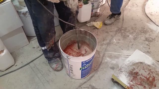 Устройство полиуретан-цементного покрытия пола, материал "MAPEI", подрядчик "АлПром".