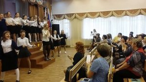 День учителя в школе № 2. Финальная песня