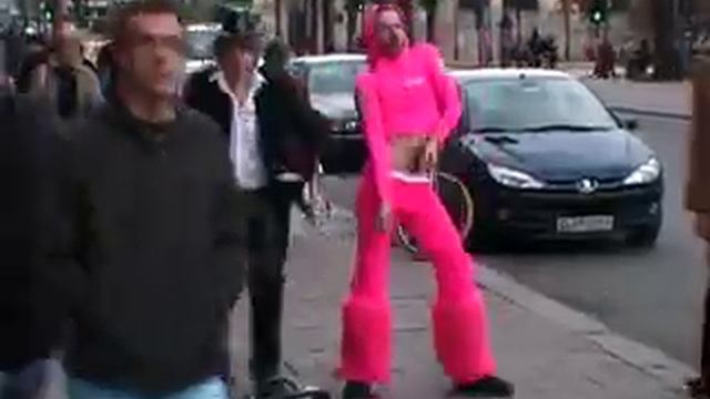 Erlend & Steinjo presents: Who the hell Is you!! смотреть онлайн