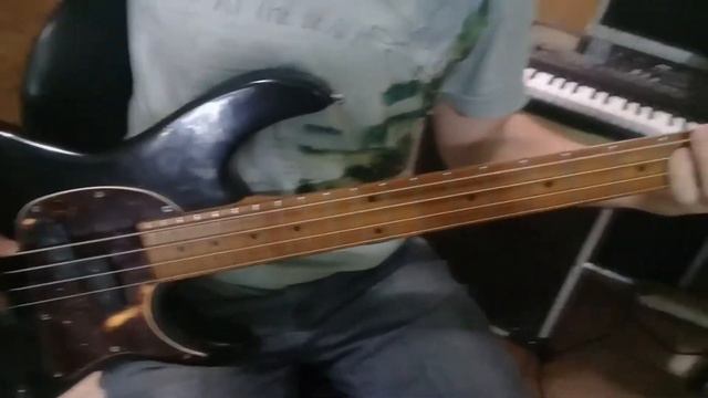 baixo Ibanez TRB 80 - 1995