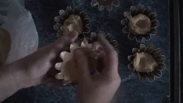 Рецепт: Песочные корзинки с масляным кремом