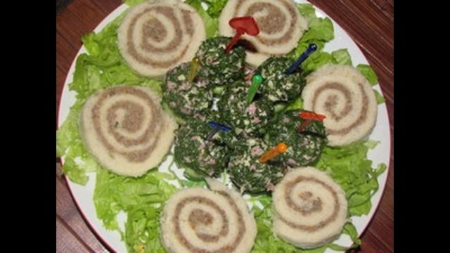 Холодные закуски мясные:Кружочки с паштетом и сырно-ветченные шарики смотреть онлайн