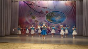 Танец "Росиночка Россия"