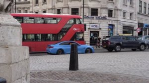 Unmarked Volkswagen Caddy Cargo  (metropolitan Police) Responding through Trafalgar