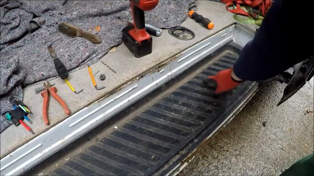 Mercedes Sprinter Side Loading Door Removal Repair Tips Help смотреть онлайн