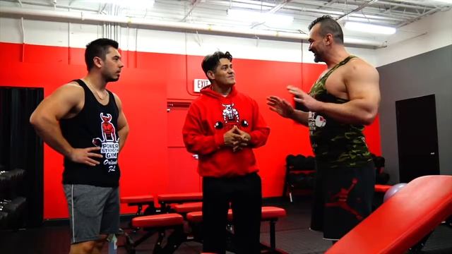 Как накачать БОЛЬШИЕ ГРУДНЫЕ МЫШЦЫ СЕКРЕТЫ от IFBB PRO смотреть онлайн