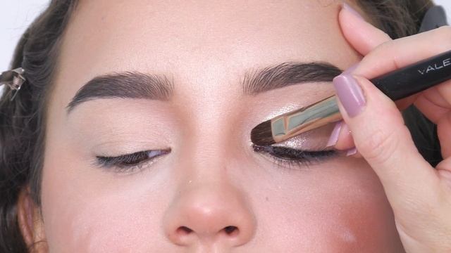 ПРАЗДНИЧНЫЙ МАКИЯЖ 2022/ВЕЧЕРНИЙ МАКИЯЖ смотреть онлайн