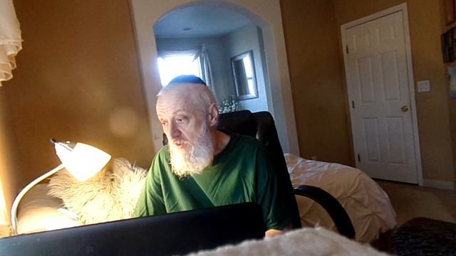 Скажите почему после учебы в Израиле вы не остались там жить,а переехали в США?(Роман) смотреть онлайн