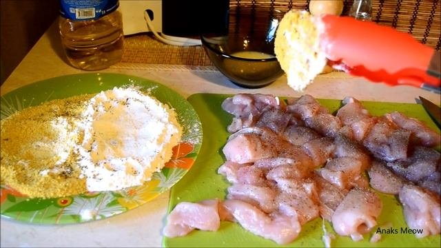 Видео-рецепт.Куриные наггетсы с чесночным соусом.
