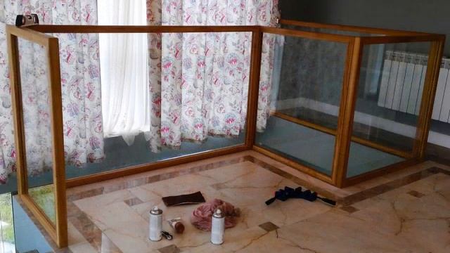 Ограждения из стекла в деревянном обрамлении смотреть онлайн