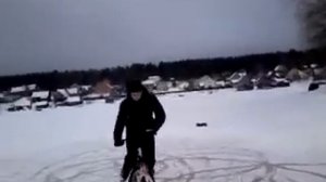Дрифт на велике зимой!