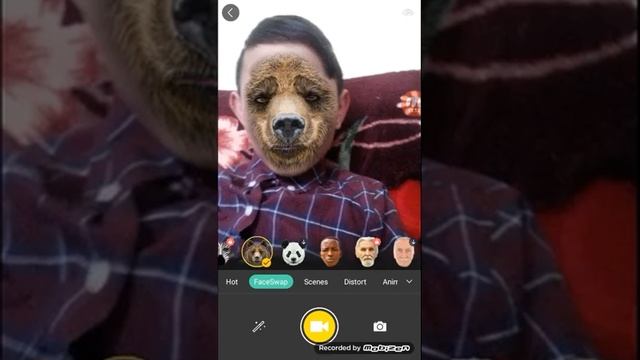 Приколное приложение по имени Face swap.Ссылка на него в опесании. смотреть онлайн
