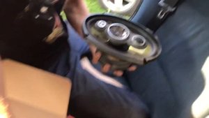 Замена штатных динамиков в Audi 100 на DL Audio Barracuda 69