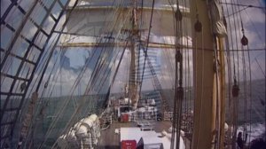 "Матросские сны" слова Феликса Лаубе, музыка Сергея Колодяжного.