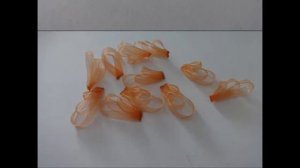 Как сделать цветок из ленты шириной  0,5 см.