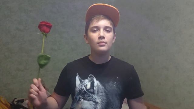 ЛайфХак ( что подарить девушкам на 8 марта) смотреть онлайн