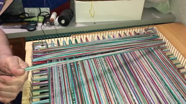 Мастер-класс «Плетение коврика на рамке» часть 1 смотреть онлайн