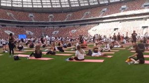День Московского спорта.  Стретчинг с Самирой Мустафаевой. Лужники. 25.06.2022