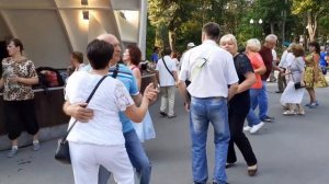 ОЙ, СМЕРЕКО!???/ТАНЦЫ В ПАРКЕ ГОРЬКОГО ХАРЬКОВ АВГУСТ 2021