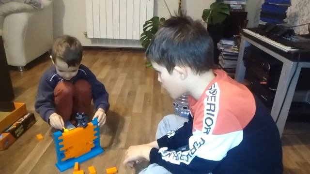 Обзор на игру "Кошка на стене" смотреть онлайн