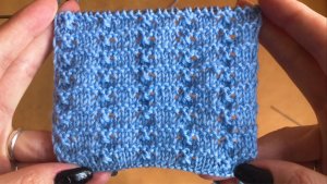 Мелкий узор спицами для детской одежды из 4 рядов