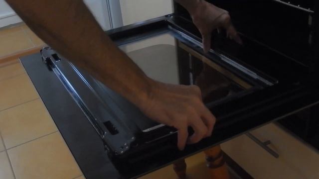 Чистим духовку / как разобрать дверь духовки / Electric oven cooker door removal guide