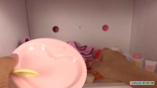 Routine du Matin Poupon Morning Routine Bébé Mange sa purée смотреть онлайн