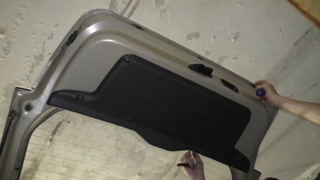 Hyundai Getz - Tailgate Panel Removal смотреть онлайн