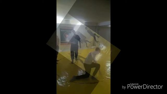 Занятия по рукопашному бою в Центре “МАГоВЕЙ” смотреть онлайн